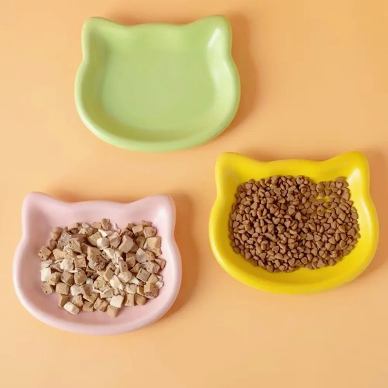 Food Snacks That Are Black - Tazón para Mascotas de 4 Colores
