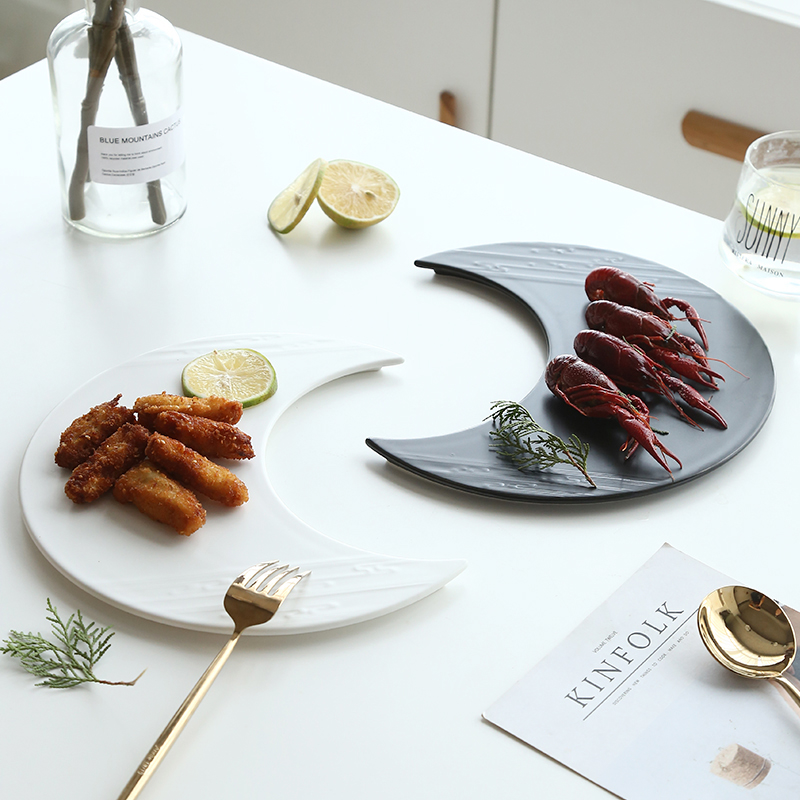 Plato de comida occidental de  - Food Snacks That Are Black reseña y precio